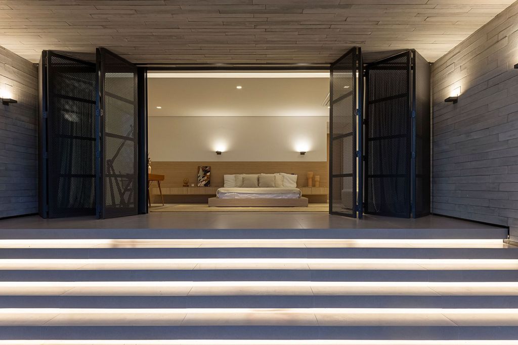 Bauer House with Orthogonal Design by Luiz Paulo Andrade Arquitetos