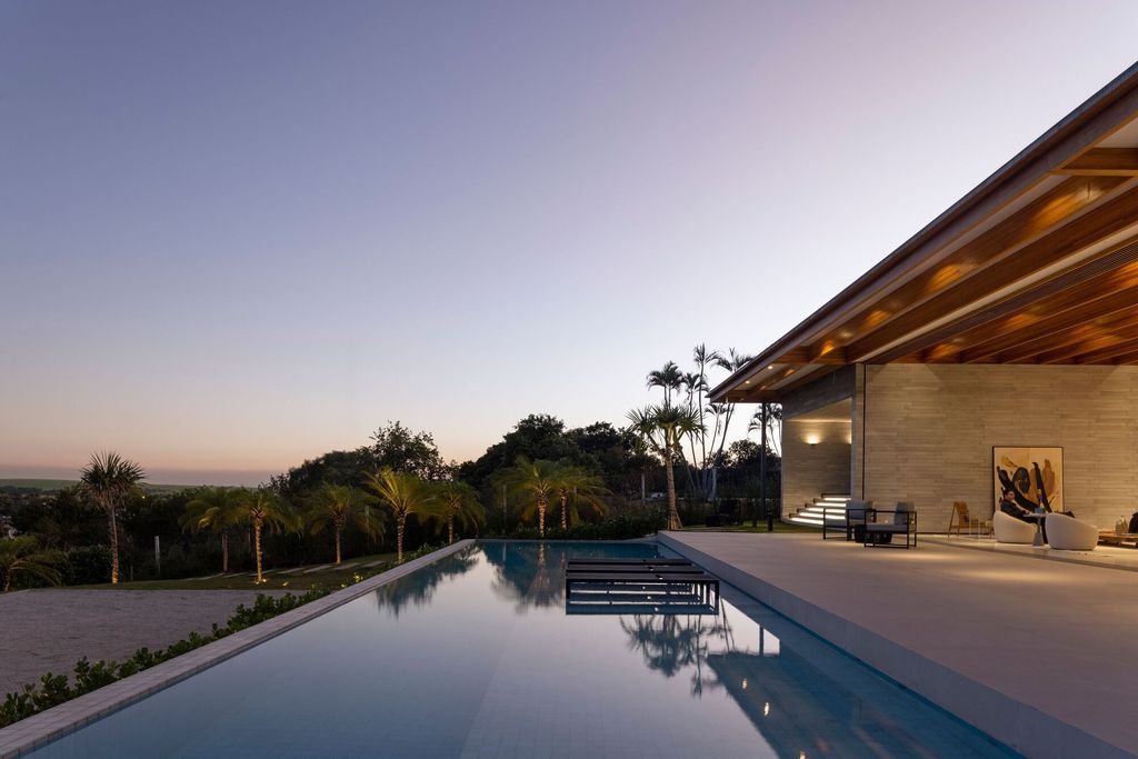 Bauer House with Orthogonal Design by Luiz Paulo Andrade Arquitetos