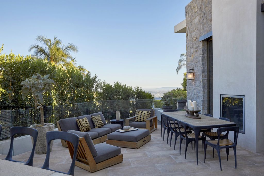Bayou House Features Modern Aesthetic Design by Bradley Bayou Design 8