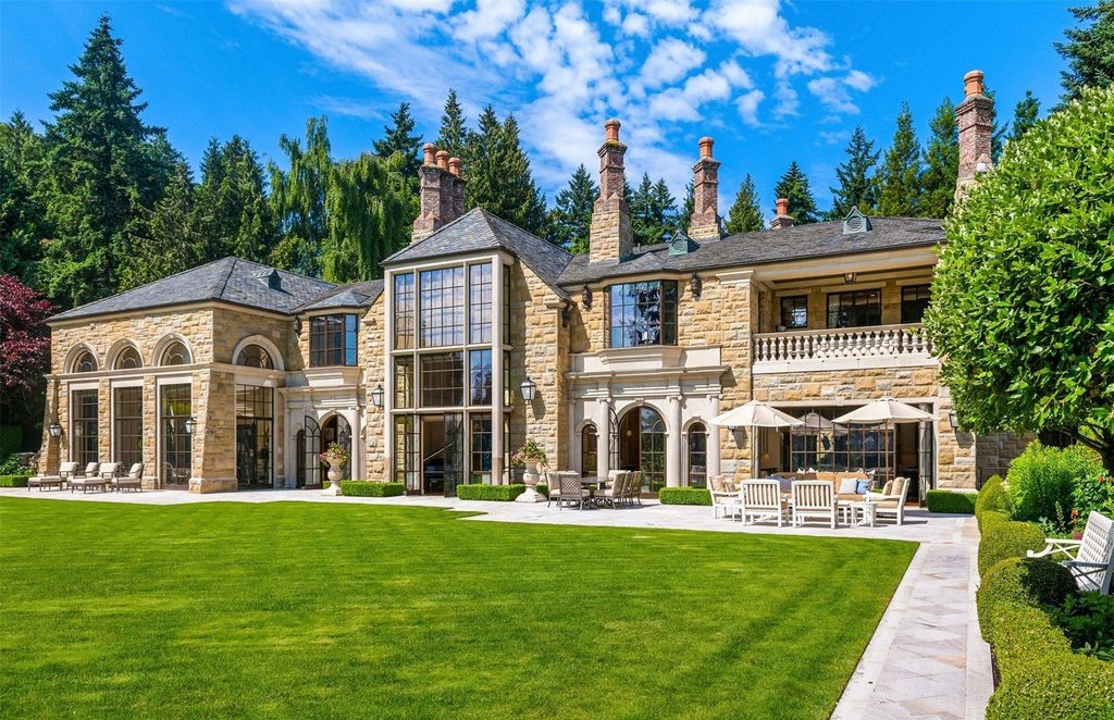 Breathtaking 4.3-Acre Legacy Estate on Lake Washington in Hunts Point, Washington Asking for $70 Million