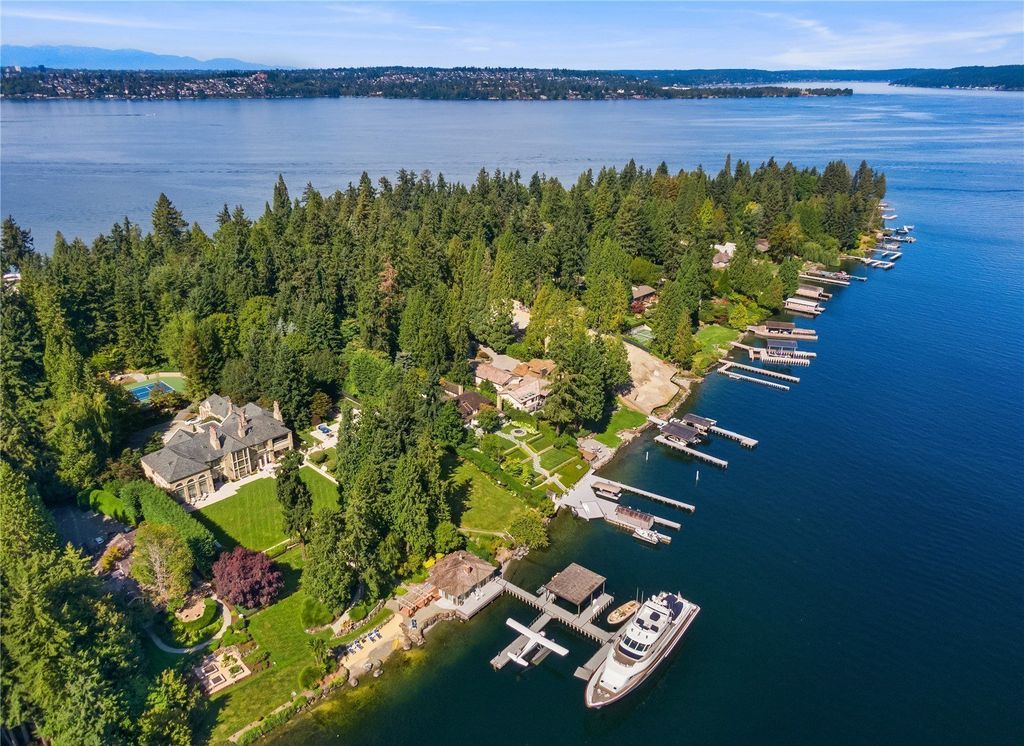 Breathtaking 4.3-Acre Legacy Estate on Lake Washington in Hunts Point, Washington Asking for $70 Million