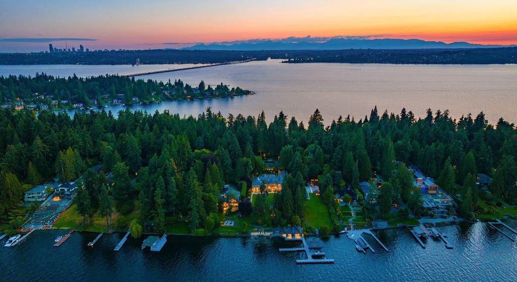 Breathtaking 4.3-Acre Legacy Estate on Lake Washington in Hunts Point, Washington Asking for $70 Million