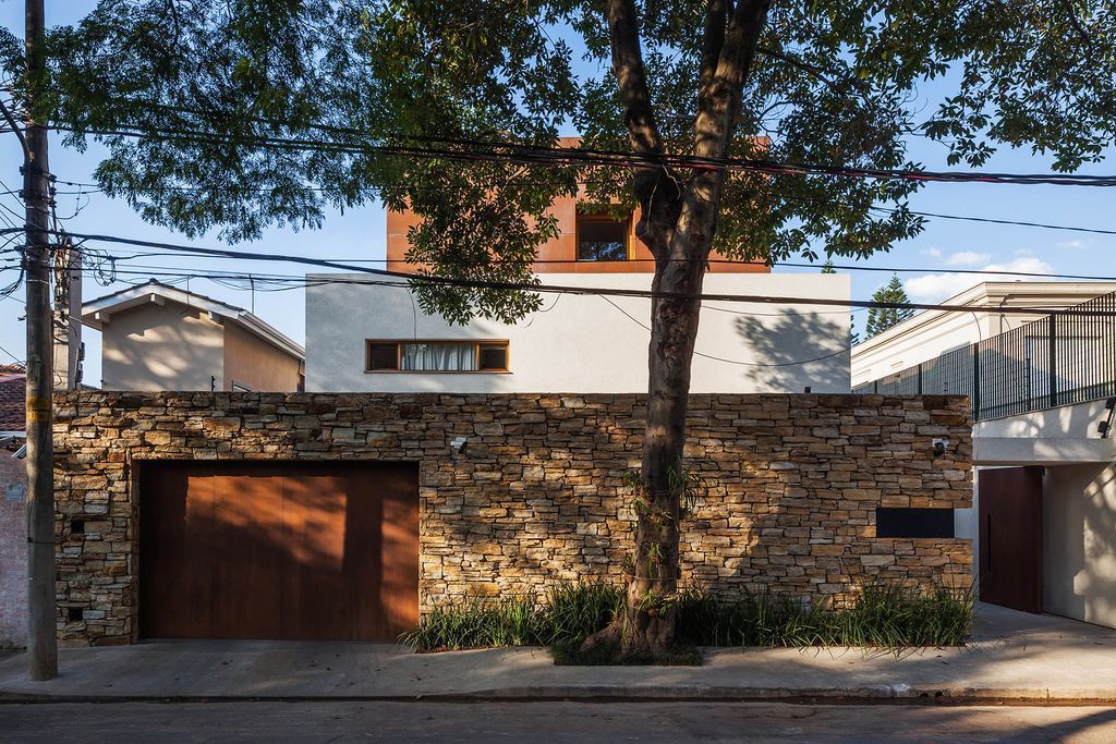 CT II Residence in Brazil by Reinach Mendonça Arquitetos Associados