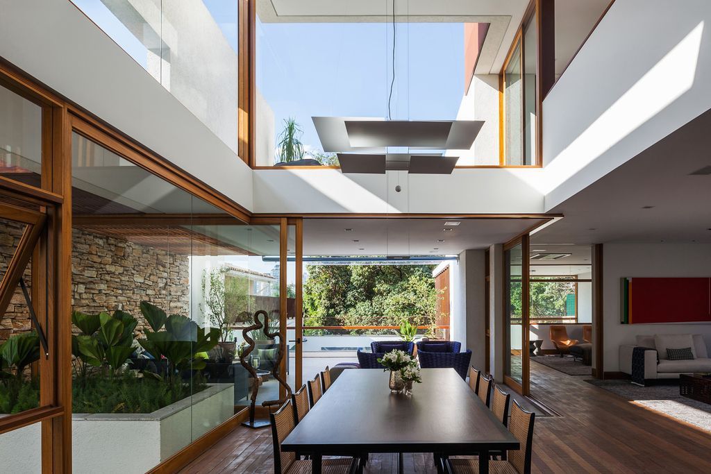 CT II Residence in Brazil by Reinach Mendonça Arquitetos Associados