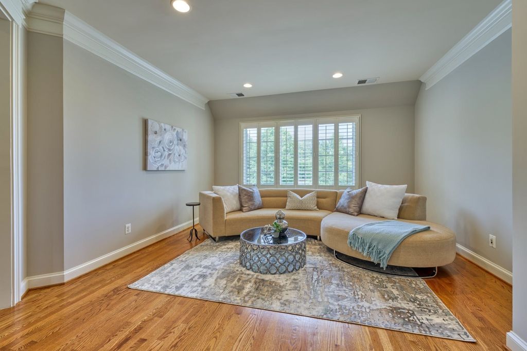 Captivating Retreat in Leesburg, Virginia: Harmonizing French Country Charm and Contemporary Elegance for $2,299,999
