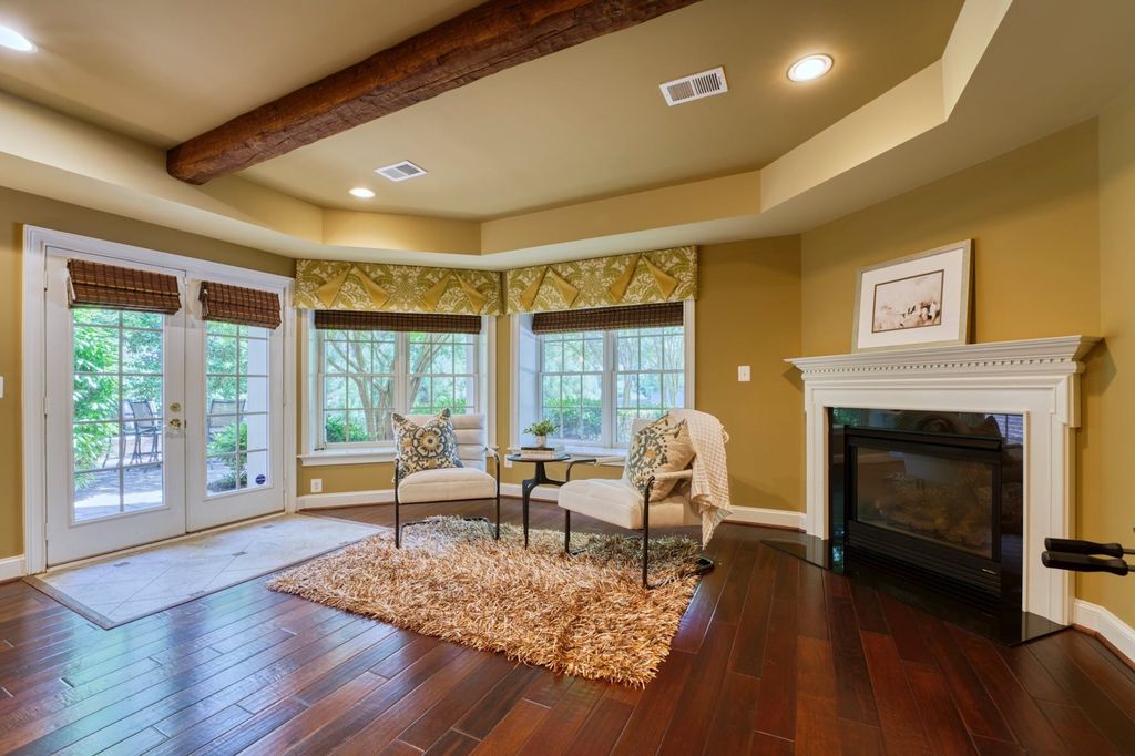 Captivating Retreat in Leesburg, Virginia: Harmonizing French Country Charm and Contemporary Elegance for $2,299,999