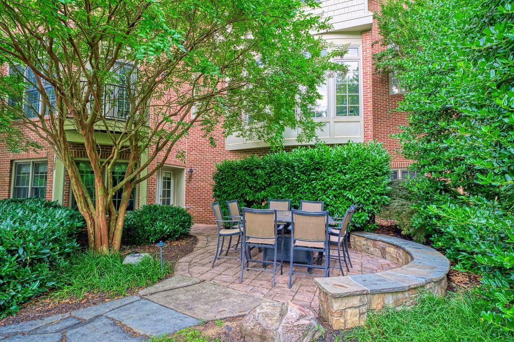 Captivating Retreat in Leesburg, Virginia: Harmonizing French Country Charm and Contemporary Elegance for $2,299,999