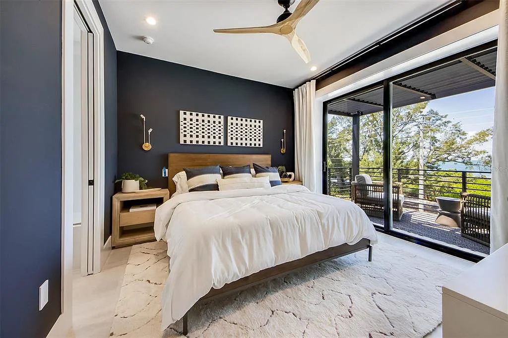Experience luxury coastal living at 117 N Bay Boulevard, Anna Maria, Florida. This 4-bedrooms, 5-bathrooms, 3,155 square feet bayfront estate is a masterpiece of elegance.