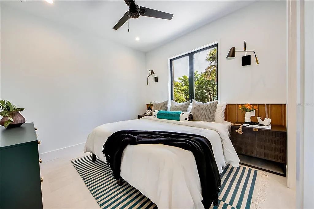 Experience luxury coastal living at 117 N Bay Boulevard, Anna Maria, Florida. This 4-bedrooms, 5-bathrooms, 3,155 square feet bayfront estate is a masterpiece of elegance.