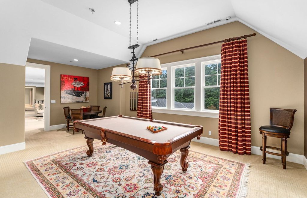 Custom Hampton's Style Home in West Linn, Oregon: Secluded Privacy and Urban Convenience at its Finest $4.595 Million Listing