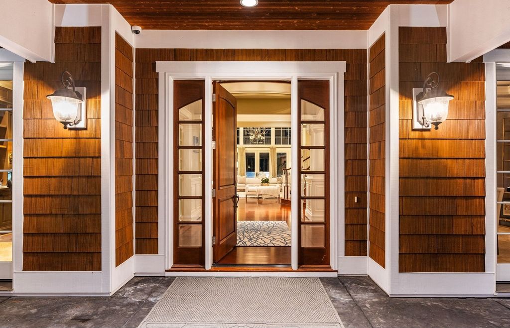 Custom Hampton's Style Home in West Linn, Oregon: Secluded Privacy and Urban Convenience at its Finest $4.595 Million Listing