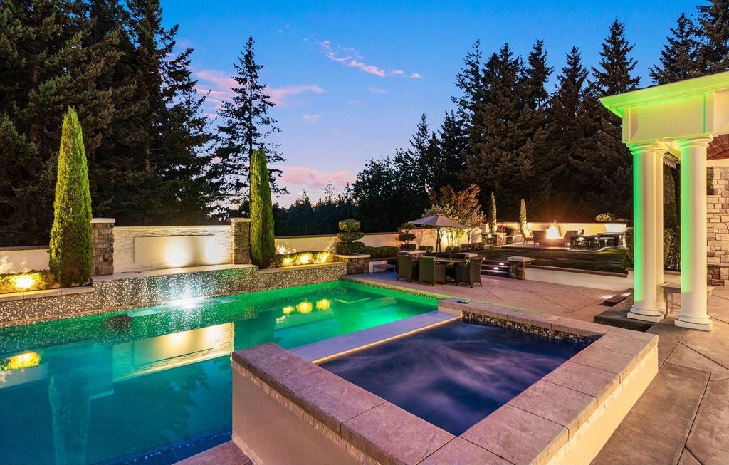 Custom Hampton's Style Home in West Linn, Oregon: Secluded Privacy and Urban Convenience at its Finest $4.595 Million Listing