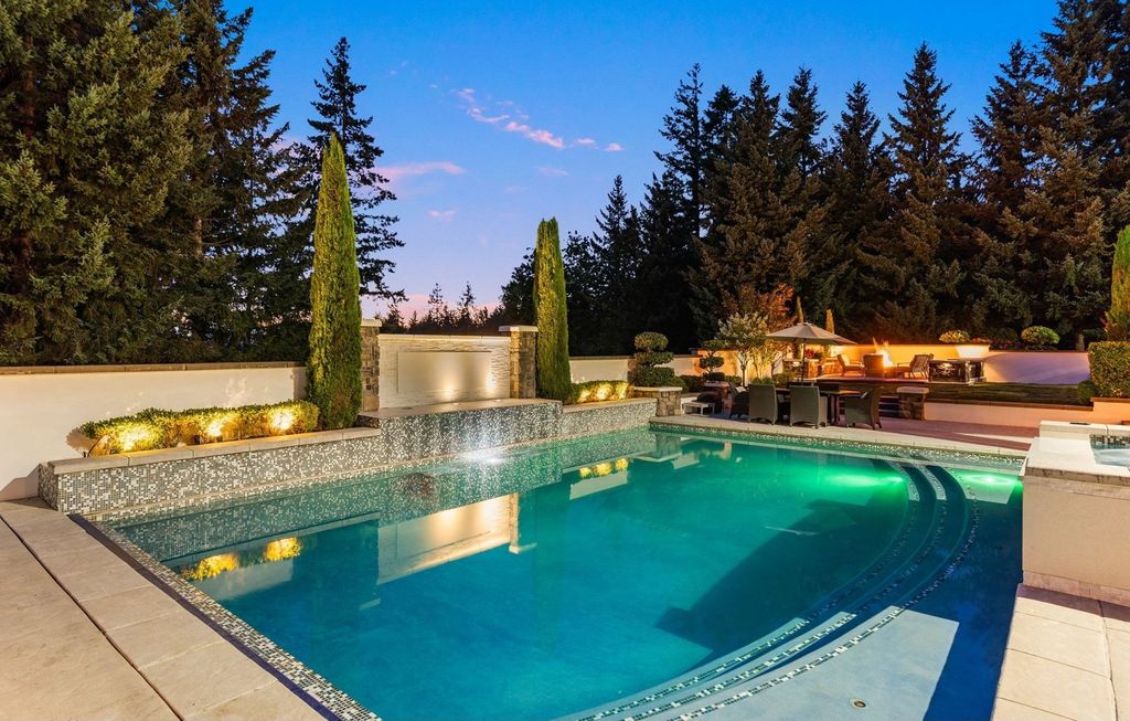 Custom Hampton's Style Home in West Linn, Oregon: Secluded Privacy and Urban Convenience at its Finest $4.595 Million Listing