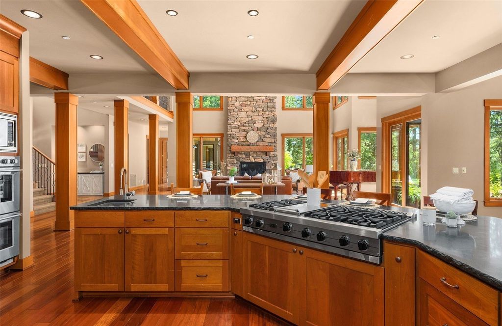Discover Your Paradise: Luxurious Single-Owner Home on 148 Acres in Cle Elum, Washington Listing for $4.25M