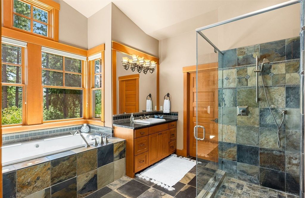 Discover Your Paradise: Luxurious Single-Owner Home on 148 Acres in Cle Elum, Washington Listing for $4.25M