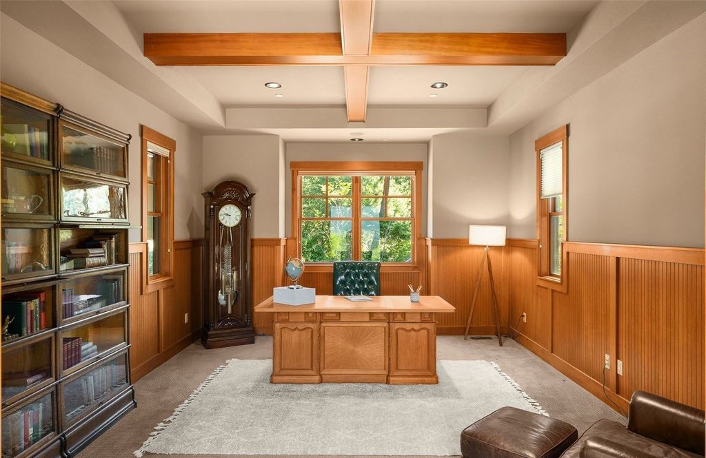 Discover Your Paradise: Luxurious Single-Owner Home on 148 Acres in Cle Elum, Washington Listing for $4.25M