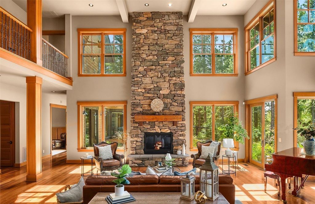Discover Your Paradise: Luxurious Single-Owner Home on 148 Acres in Cle Elum, Washington Listing for $4.25M