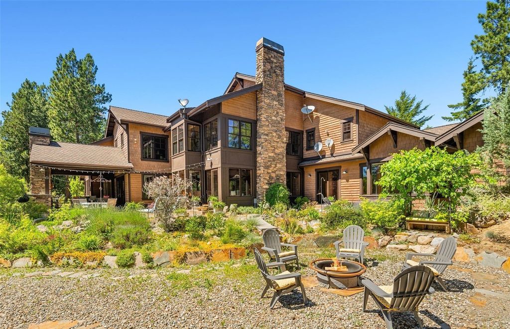 Discover Your Paradise: Luxurious Single-Owner Home on 148 Acres in Cle Elum, Washington Listing for $4.25M
