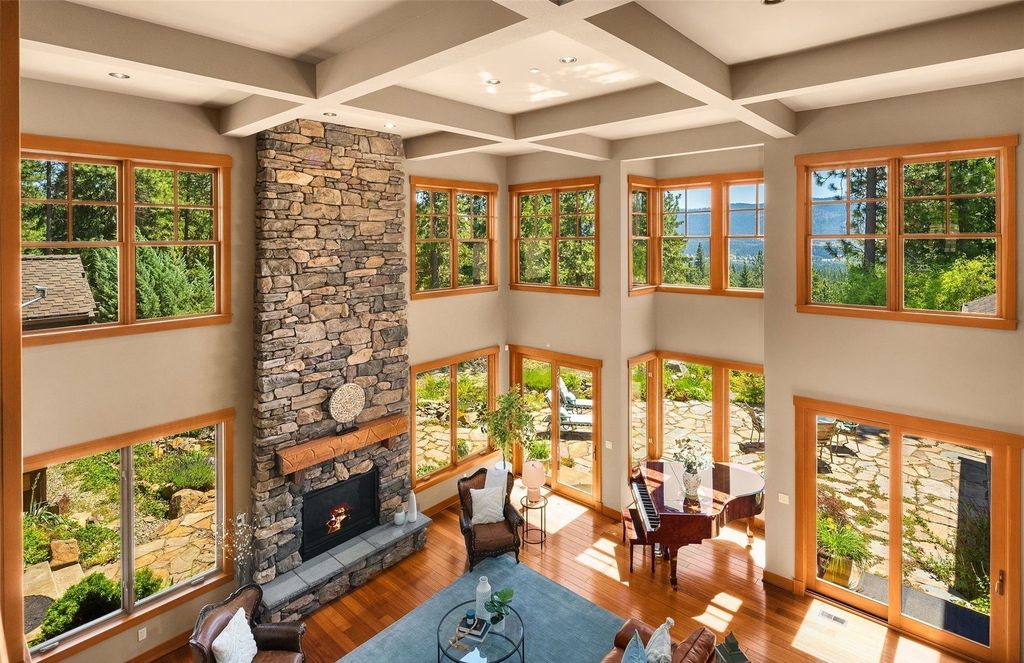 Discover Your Paradise: Luxurious Single-Owner Home on 148 Acres in Cle Elum, Washington Listing for $4.25M