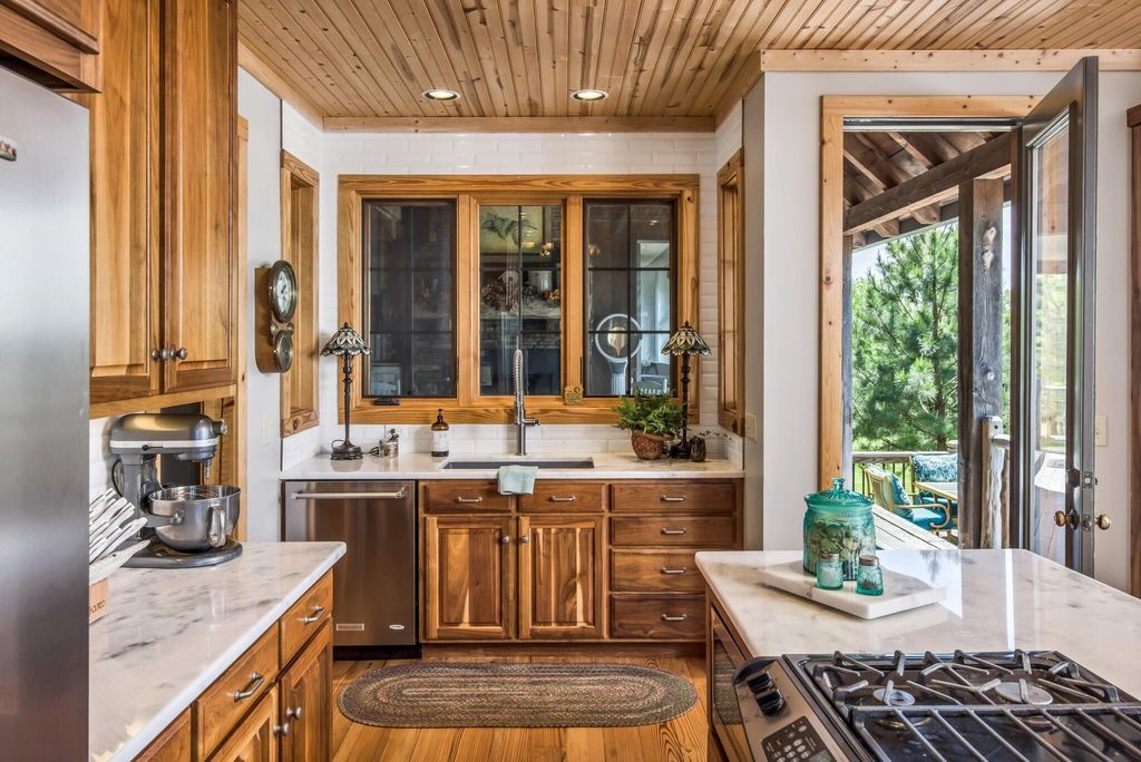 Dream Home in Lebanon, Tennessee: Impeccable Design and Quality for $3.2M