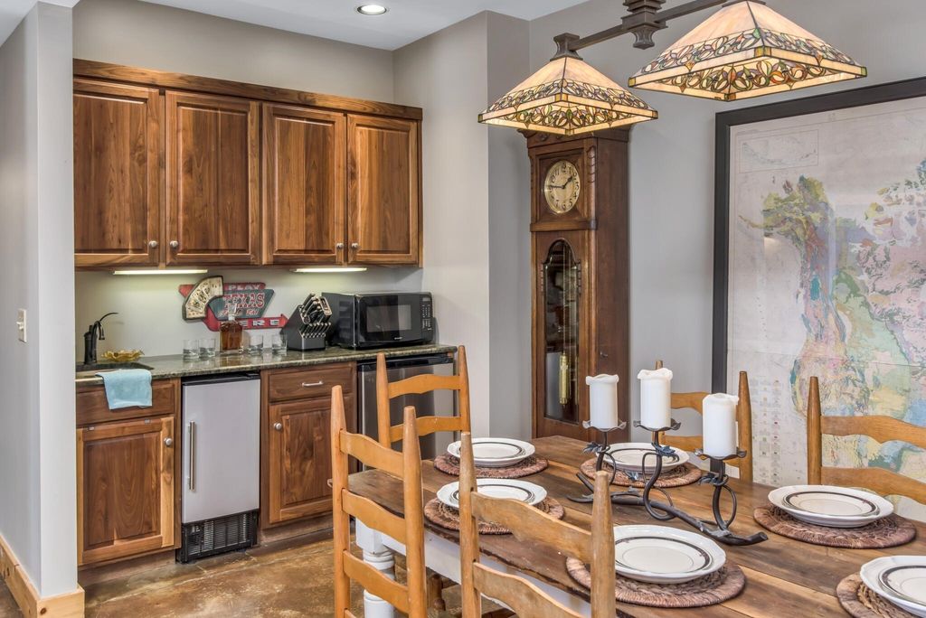 Dream Home in Lebanon, Tennessee: Impeccable Design and Quality for $3.2M