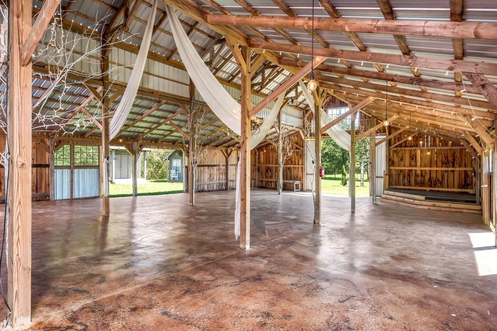 Dream Home in Lebanon, Tennessee: Impeccable Design and Quality for $3.2M