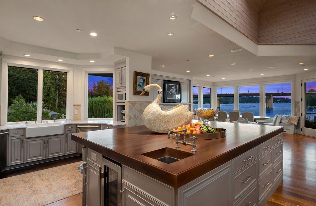 Experience the Epitome of Waterfront Luxury 11.875 Million Private Gated Estate at Bellevue Washington 17