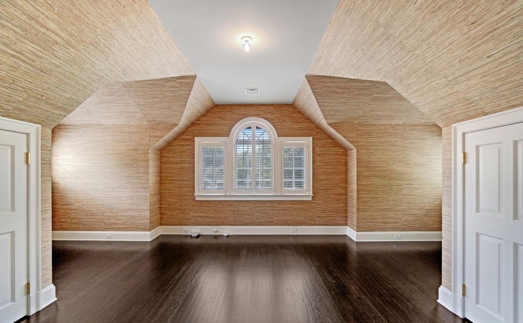 Exquisite 19-Acre Estate in Greenwich, Connecticut: A Masterpiece of Architectural Integrity and Luxury, Offered at $33.8M