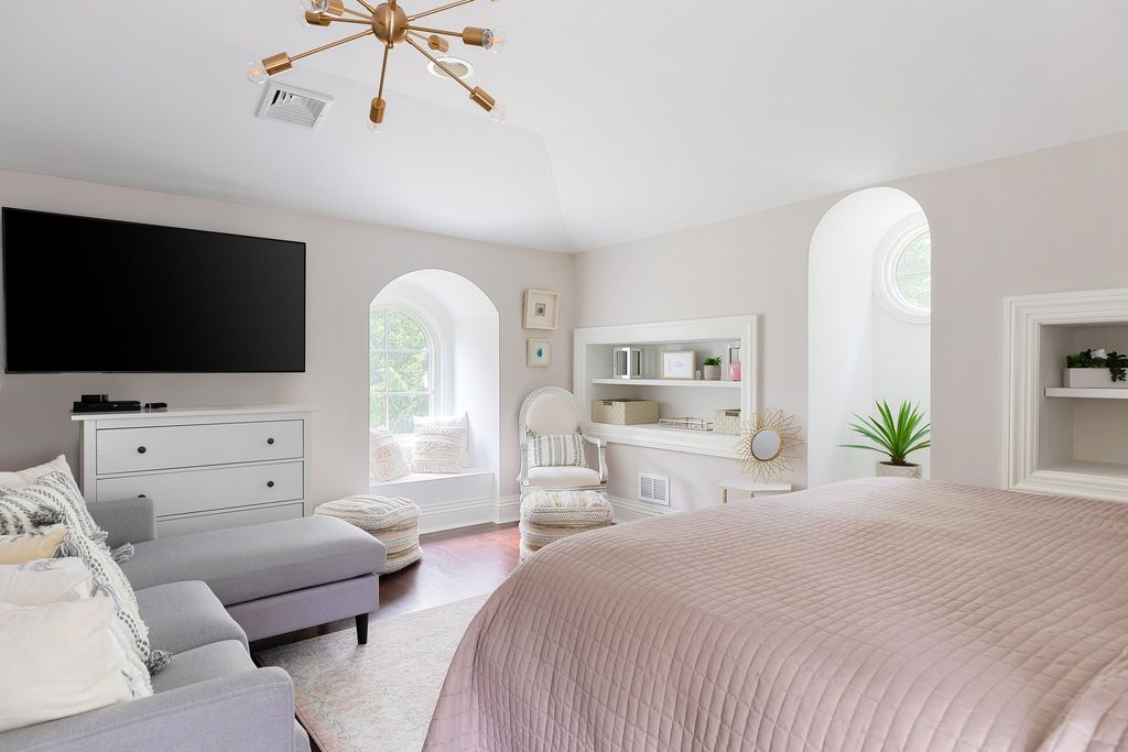 Exquisite Design, Spacious Living, and Pristine Privacy: Mansion in Upper Brookville, New York Listed at $7.45 Million