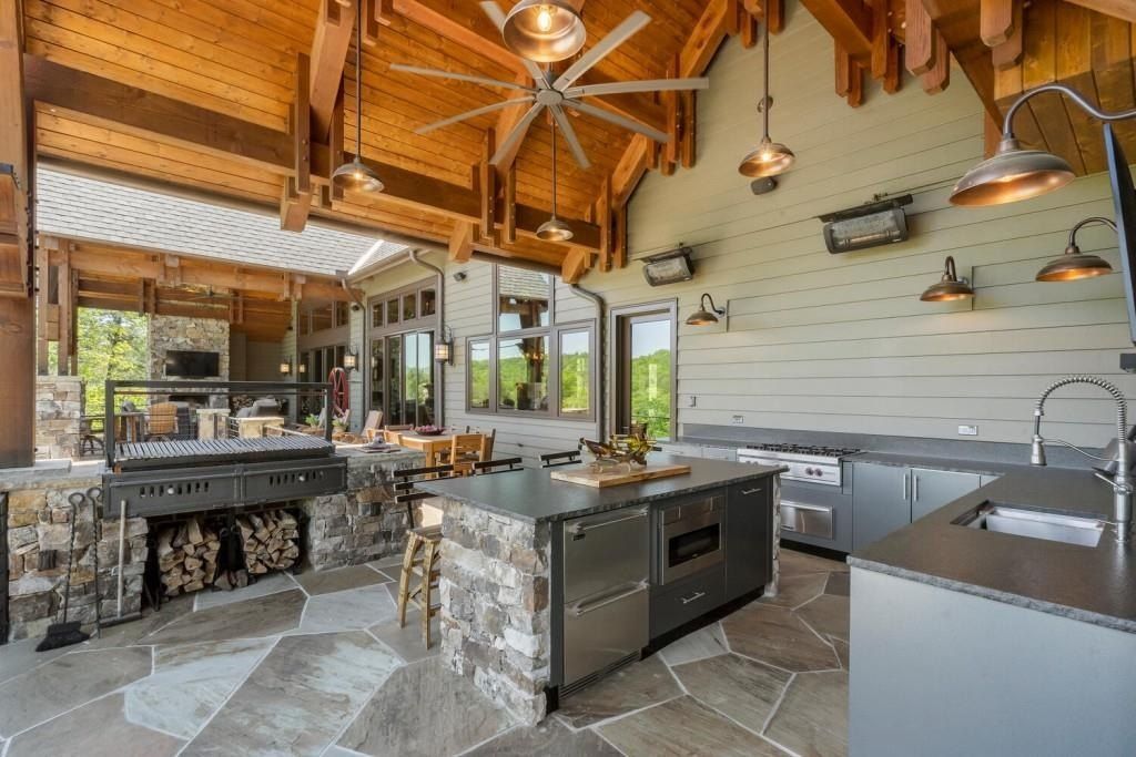 Exquisite Mountain Estate in Dahlonega, Georgia: A Luxurious Retreat Surrounded by Nature's Beauty, Listed at $5.85M
