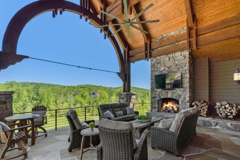 Exquisite Mountain Estate in Dahlonega, Georgia: A Luxurious Retreat Surrounded by Nature's Beauty, Listed at $5.85M