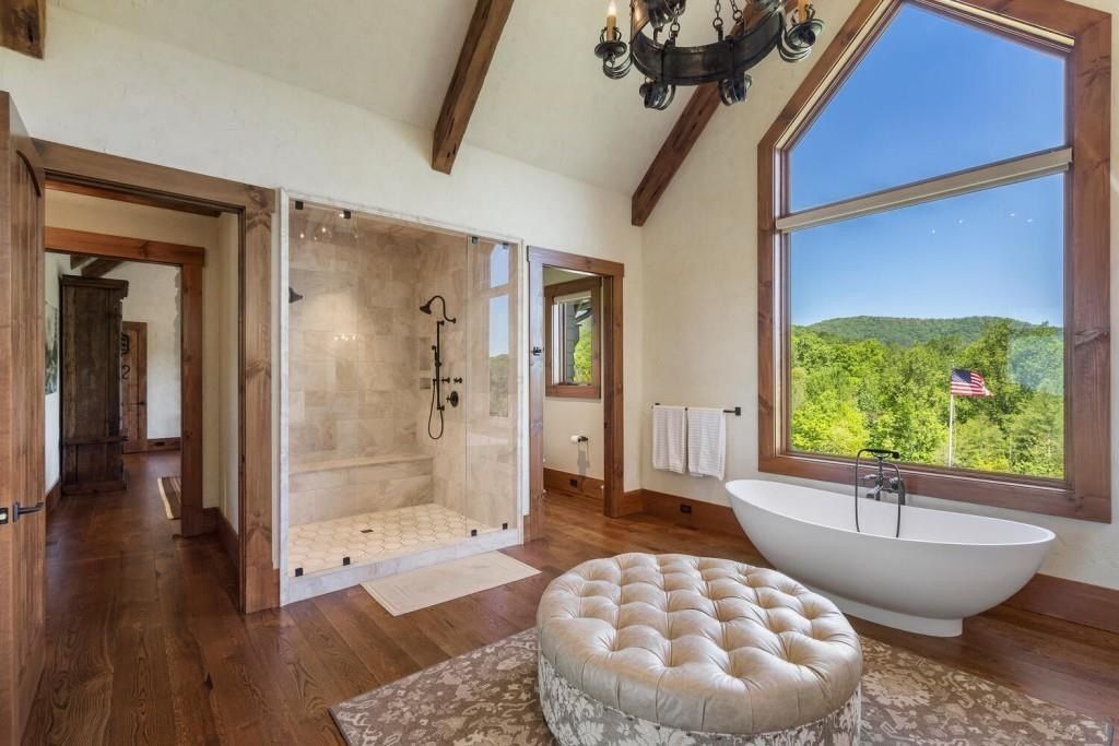 Exquisite Mountain Estate in Dahlonega, Georgia: A Luxurious Retreat Surrounded by Nature's Beauty, Listed at $5.85M