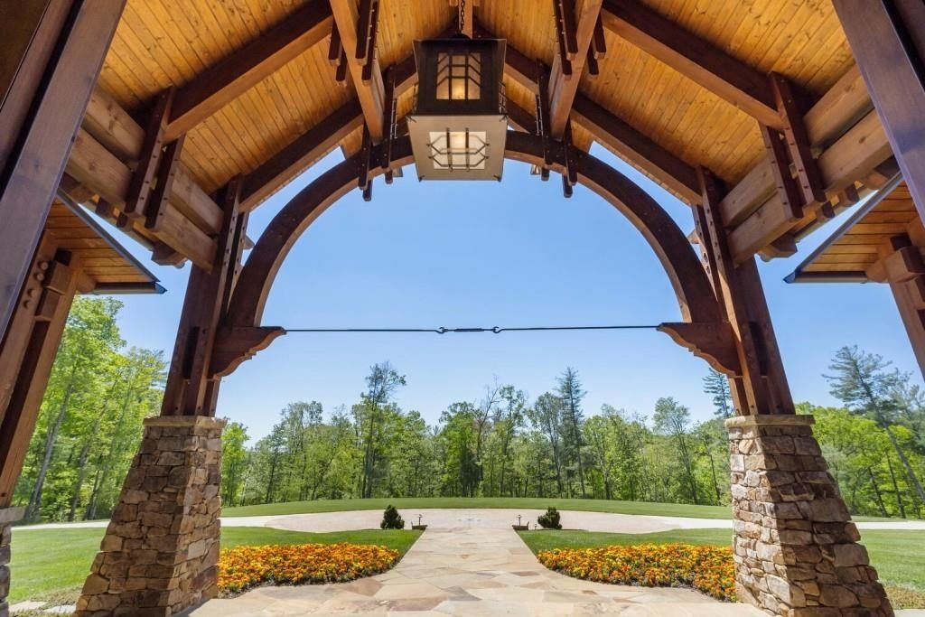 Exquisite Mountain Estate in Dahlonega, Georgia: A Luxurious Retreat Surrounded by Nature's Beauty, Listed at $5.85M