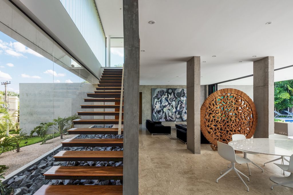 Guaica Residence Elegant House Designed by Padovani Arquitetos 1