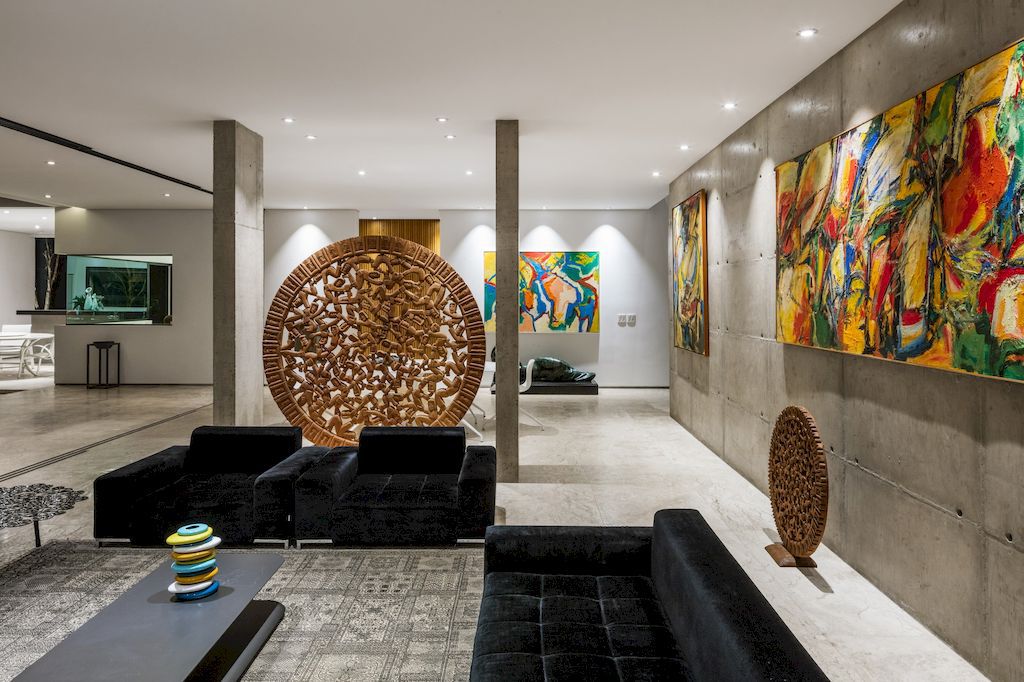 Guaica Residence, Elegant House Designed by Padovani Arquitetos