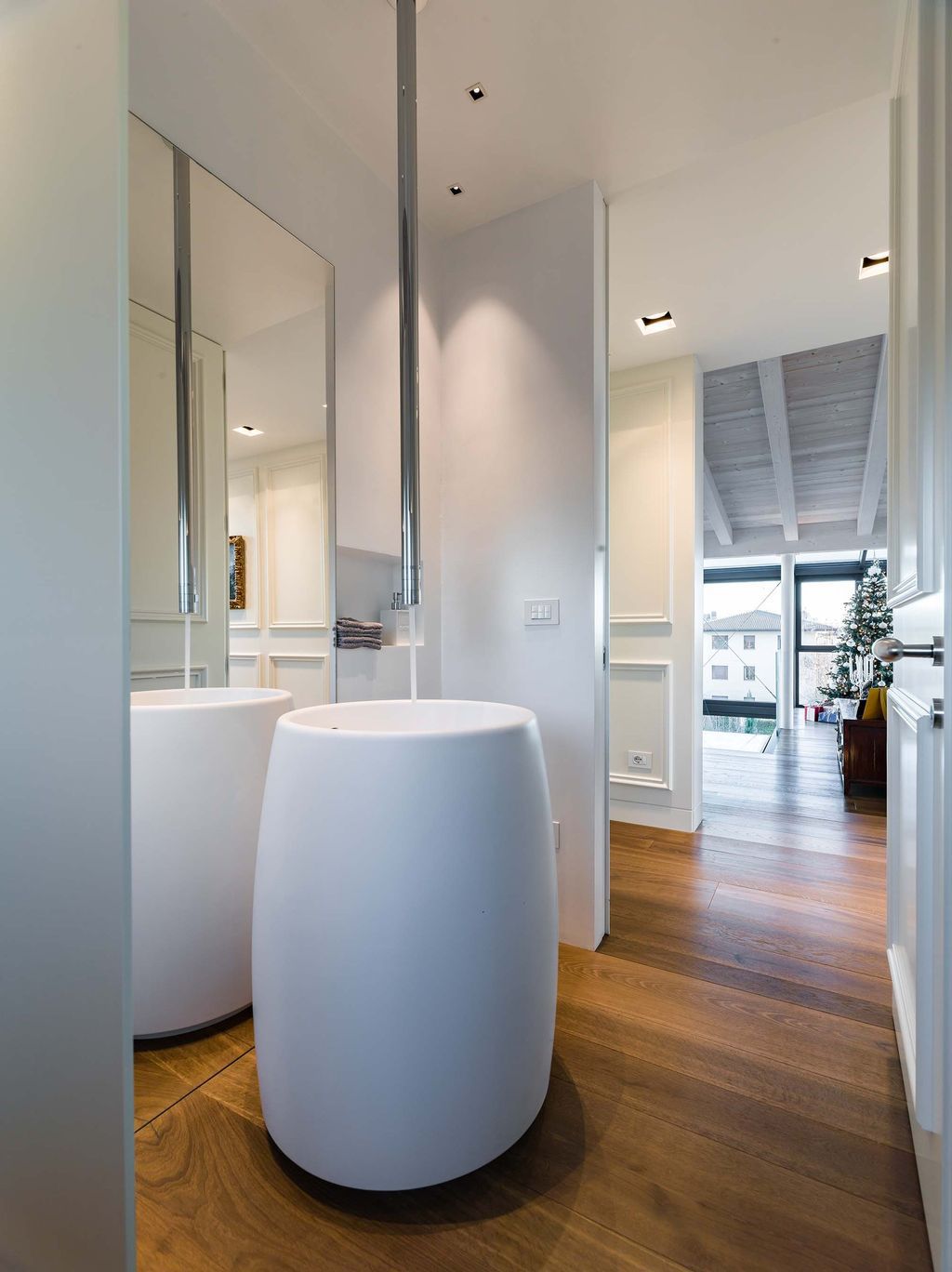 House ML+M+R in Italy by Filippo Caprioglio - Caprioglio Architects