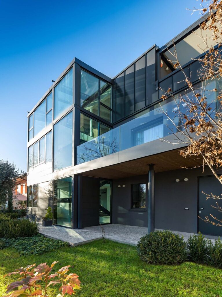 House MLMR in Italy by Filippo Caprioglio Caprioglio Architects 23
