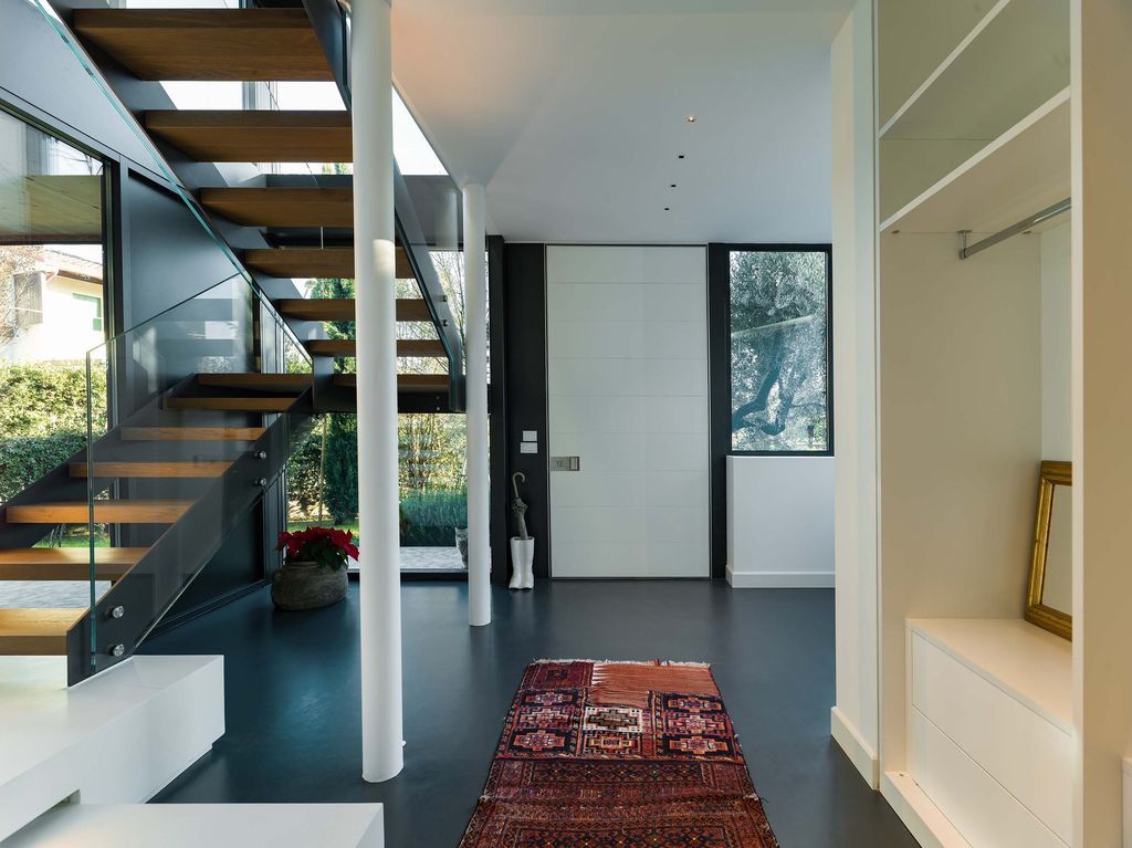 House ML+M+R in Italy by Filippo Caprioglio - Caprioglio Architects