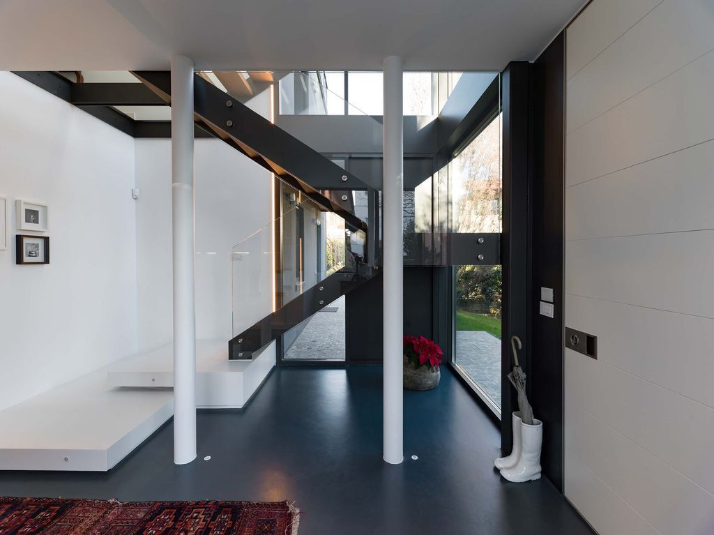 House ML+M+R in Italy by Filippo Caprioglio - Caprioglio Architects