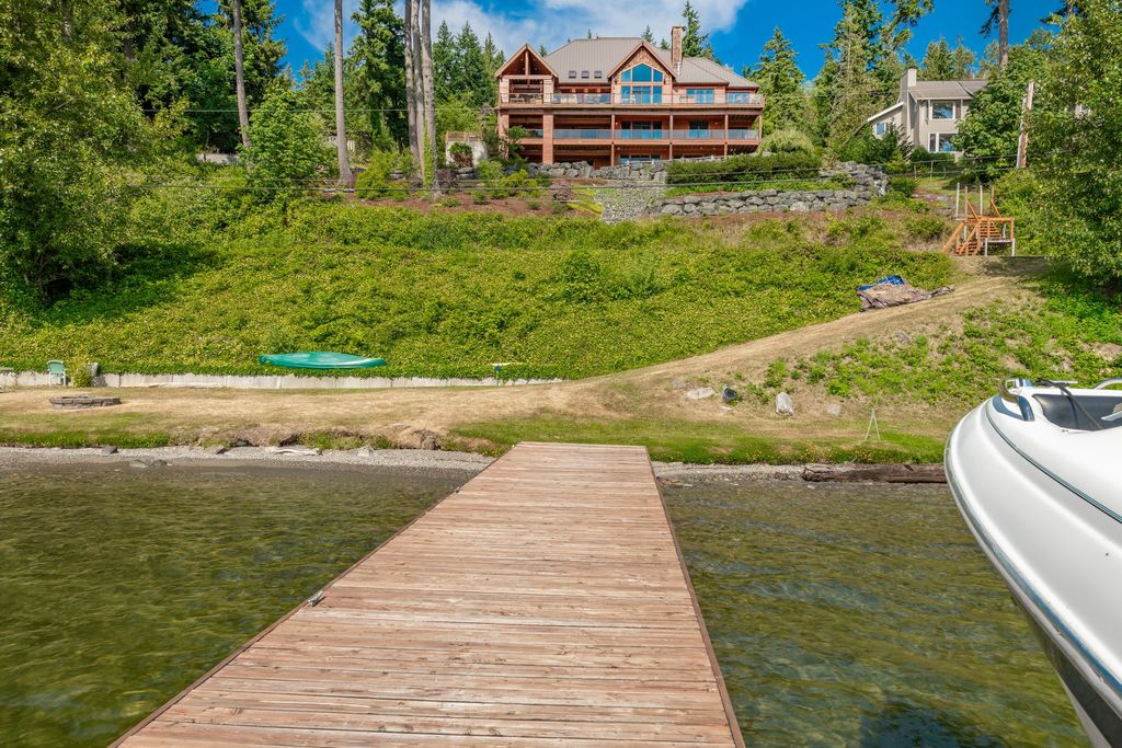 Lakefront Paradise: Luxurious Contemporary Home on Lake Whatcom, Washington Asking $3.489 Million