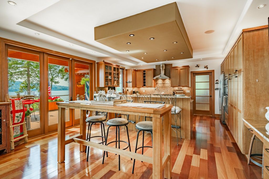 Lakefront Paradise: Luxurious Contemporary Home on Lake Whatcom, Washington Asking $3.489 Million