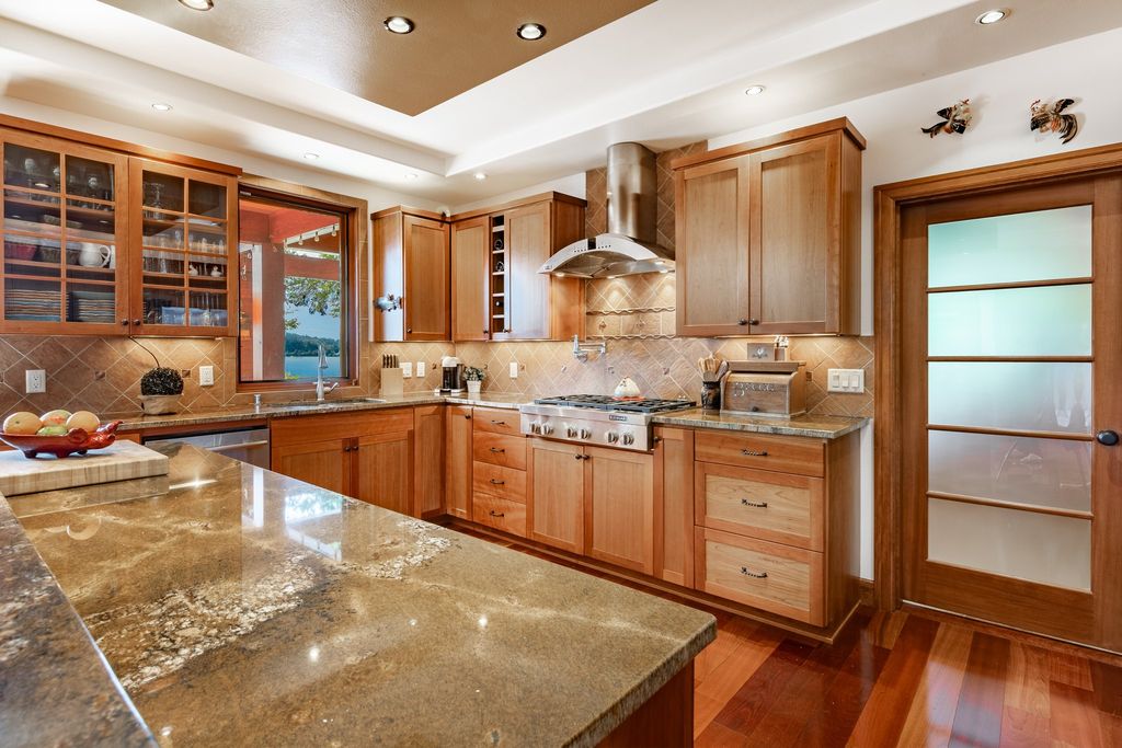 Lakefront Paradise: Luxurious Contemporary Home on Lake Whatcom, Washington Asking $3.489 Million