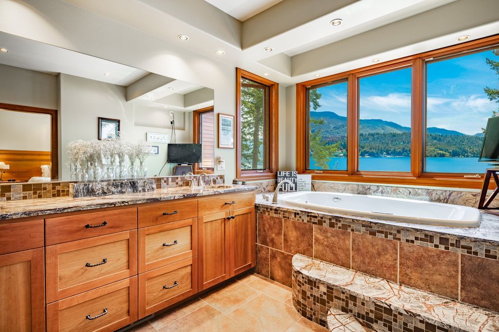 Lakefront Paradise: Luxurious Contemporary Home on Lake Whatcom, Washington Asking $3.489 Million