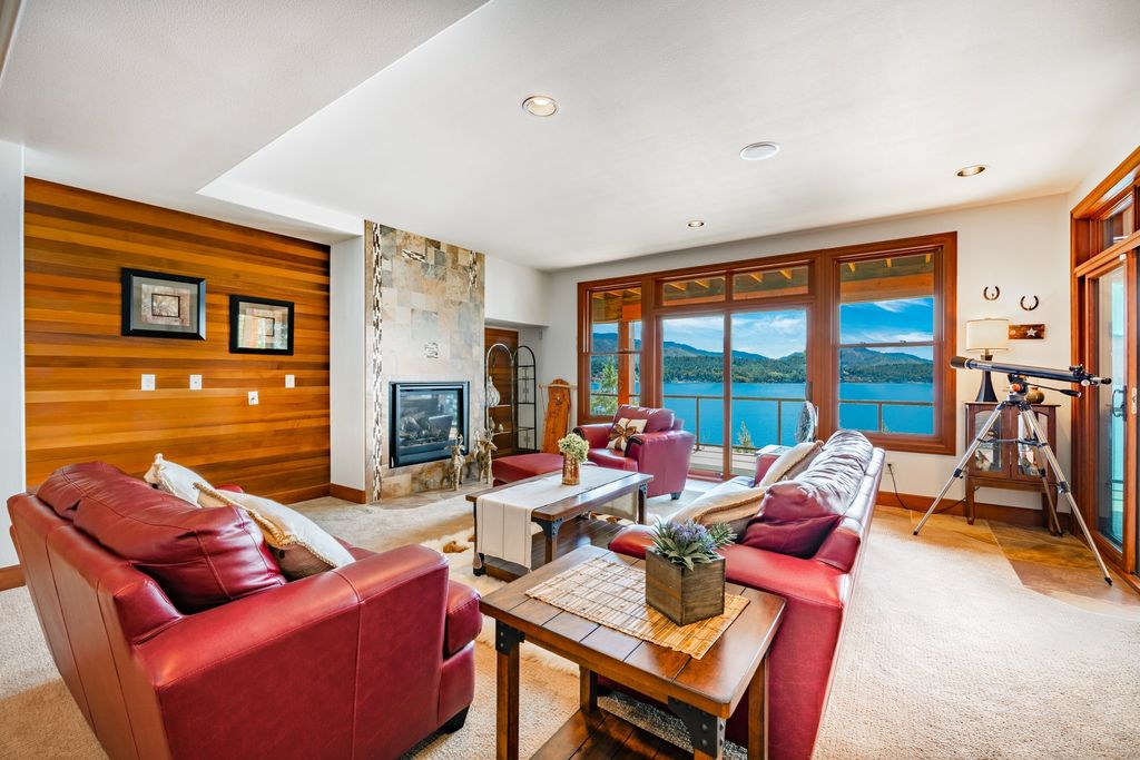 Lakefront Paradise: Luxurious Contemporary Home on Lake Whatcom, Washington Asking $3.489 Million