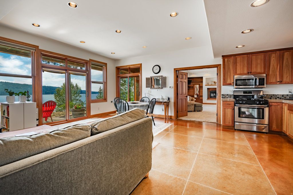 Lakefront Paradise: Luxurious Contemporary Home on Lake Whatcom, Washington Asking $3.489 Million