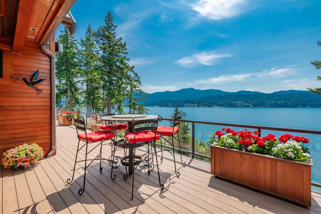 Lakefront Paradise: Luxurious Contemporary Home on Lake Whatcom, Washington Asking $3.489 Million