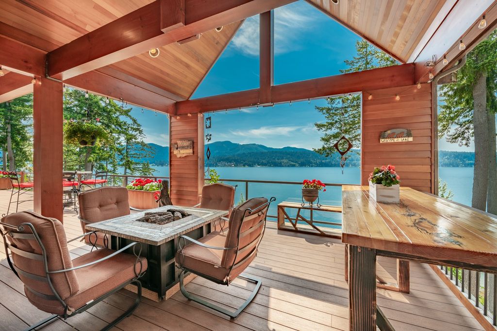 Lakefront Paradise: Luxurious Contemporary Home on Lake Whatcom, Washington Asking $3.489 Million