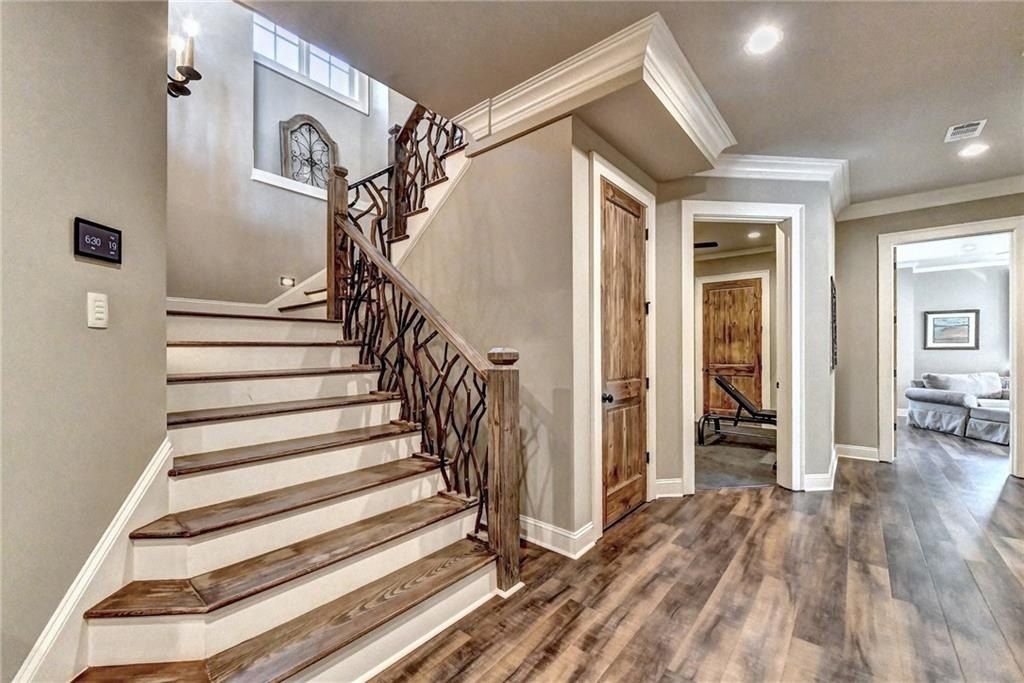 Luxurious Estate in Dacula, Georgia: Perfect Blend of High-End Living and Equestrian Enthusiasm Asking $5,999,999