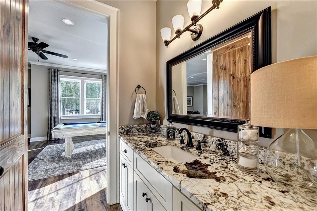 Luxurious Estate in Dacula, Georgia: Perfect Blend of High-End Living and Equestrian Enthusiasm Asking $5,999,999