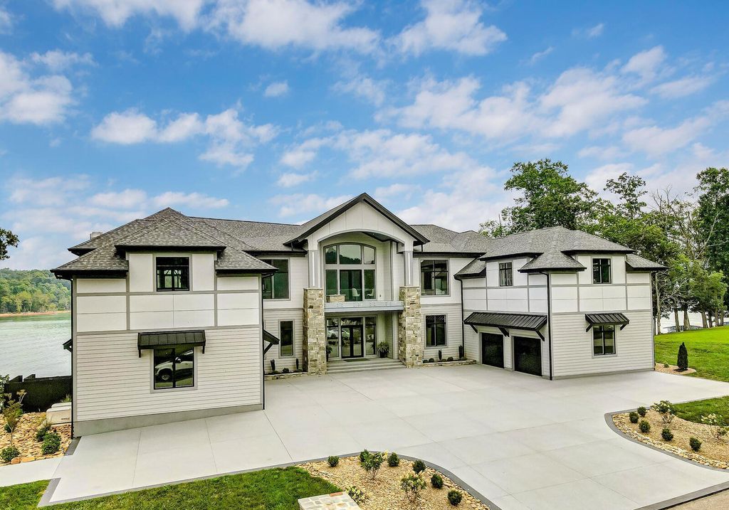 Magnificent Lake Home with Panoramic Views in Tennessee hits The Market for $11,497,000 5 Luxurious Lakefront Living at The Peninsula, La Follette, Tennessee: Breathtaking Home Listed for $11.997 Million
